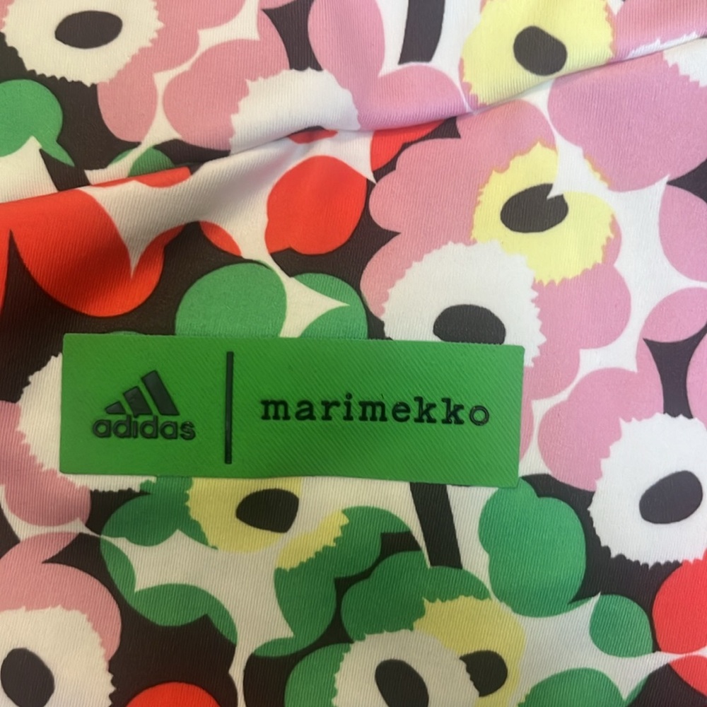 NWT- Adidas Women's Marimekko Plus Size Shorts, White/Multicolor 1X - Picture 4 of 4